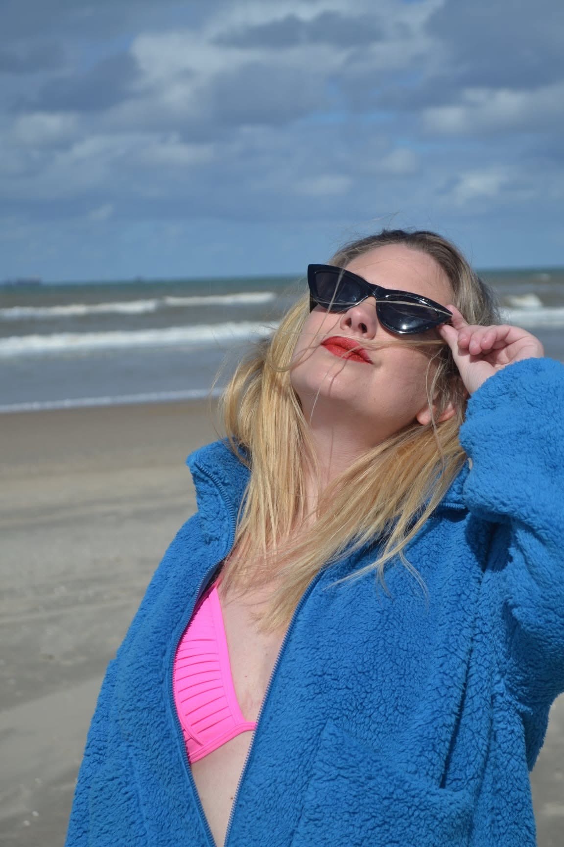 Beach shoot: styling Pink Bikini with Blue and Some Nikes, Yikes!