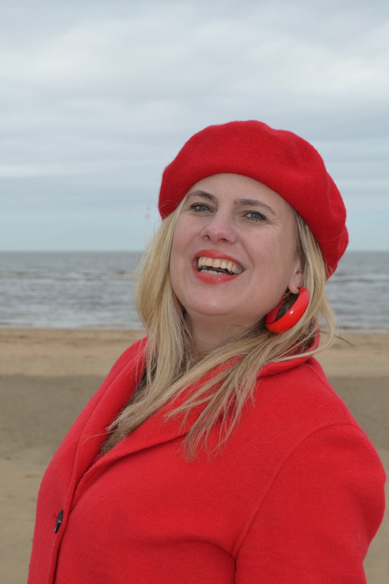 How to style a red jacket on an Edgy way!